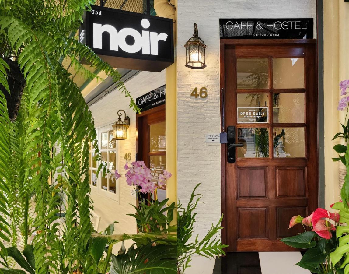 Noir Cafe And Hostel Chinatown Bangkok Exterior photo